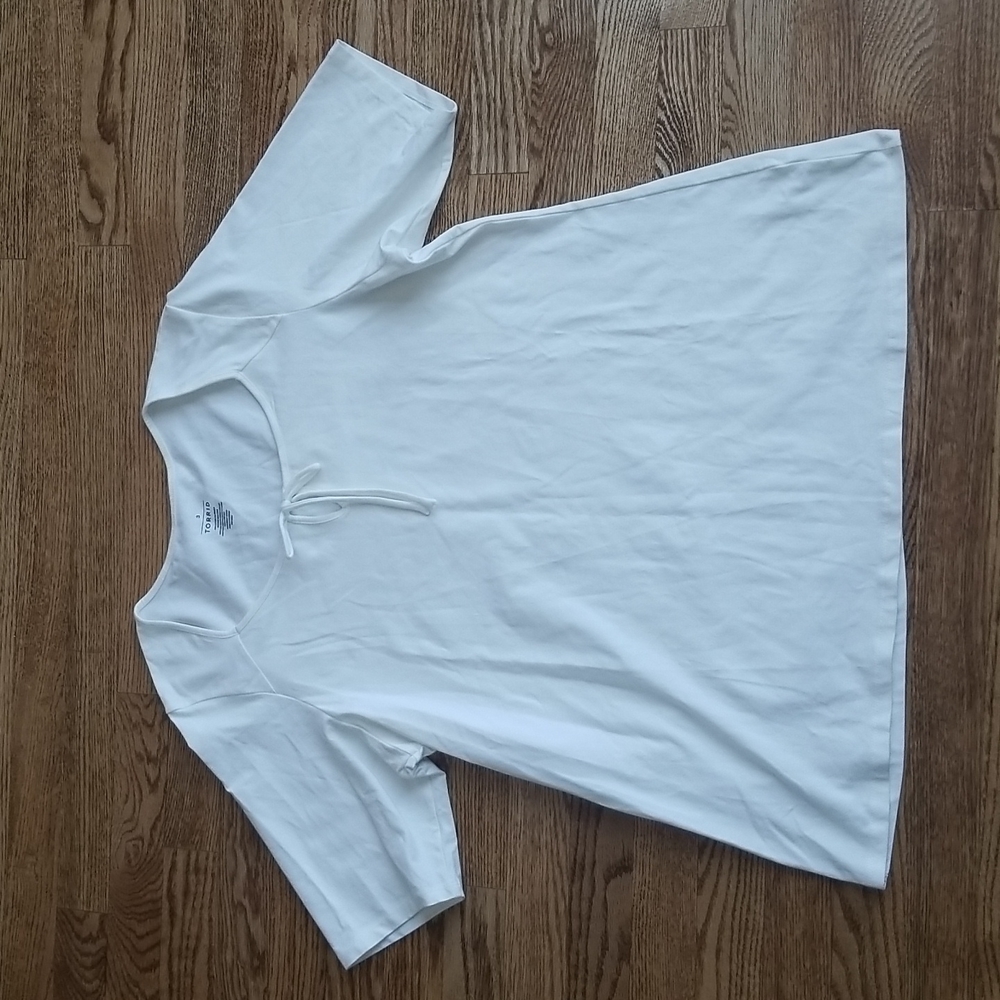(3) Torrid Classic White ½ Sleeve Cotton Blend Keyhole Cutout T-Shirt